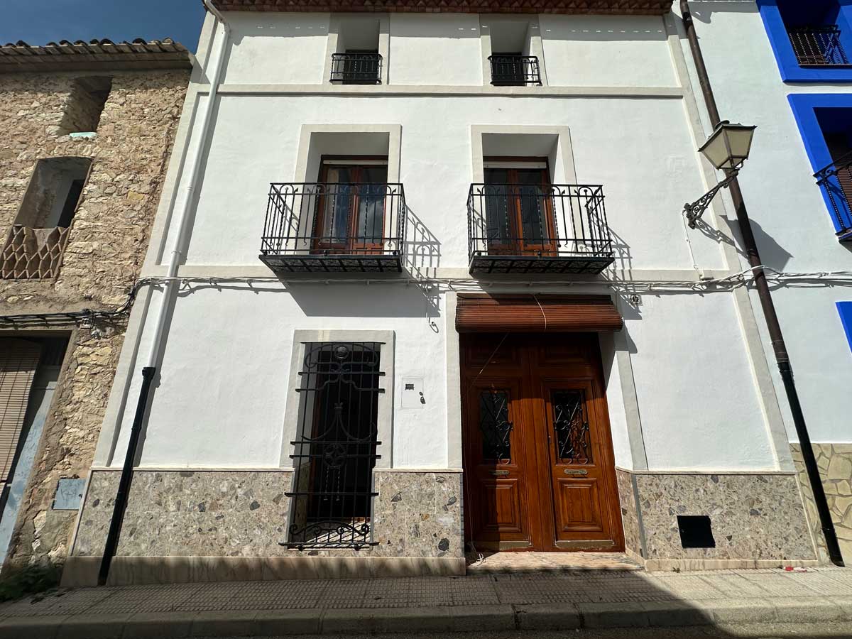 Front Facade Rustic Town house Vall de Laguar