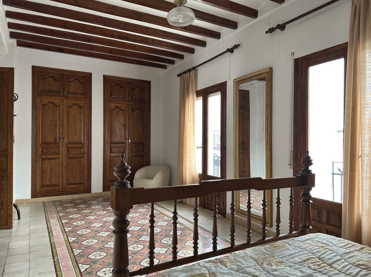 ample cupboard space in master bedroom period townhous in vall de laguar