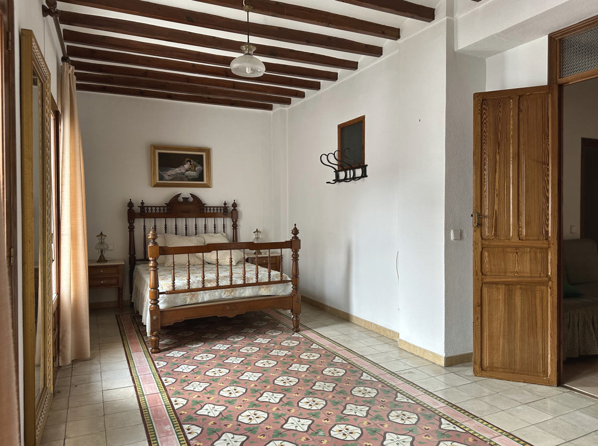 bright bedroom townhouse vall de laguar