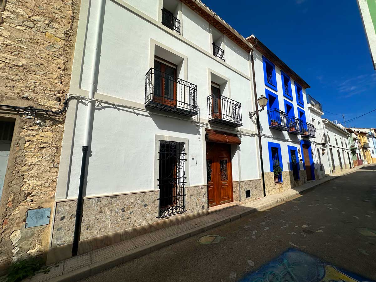 front facade village house Vall de laguar