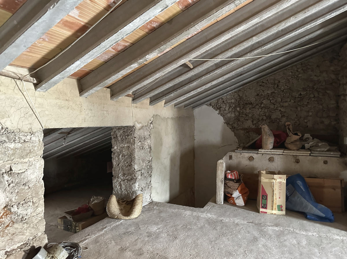second floor big storing hatch