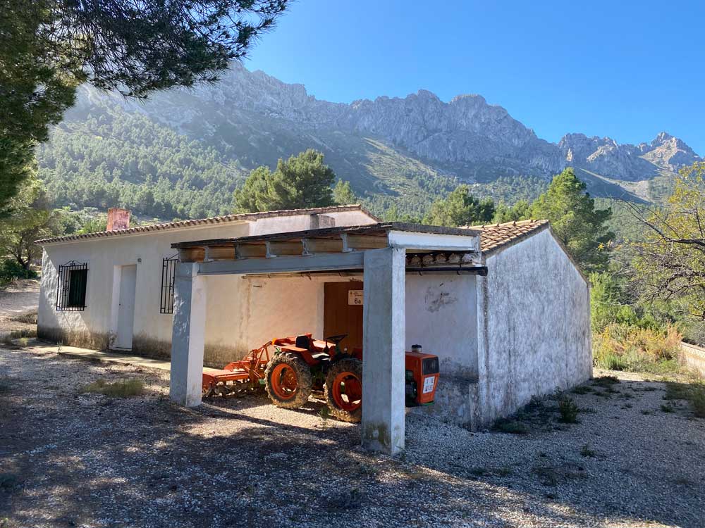 finca te te koop sierra de bernia 