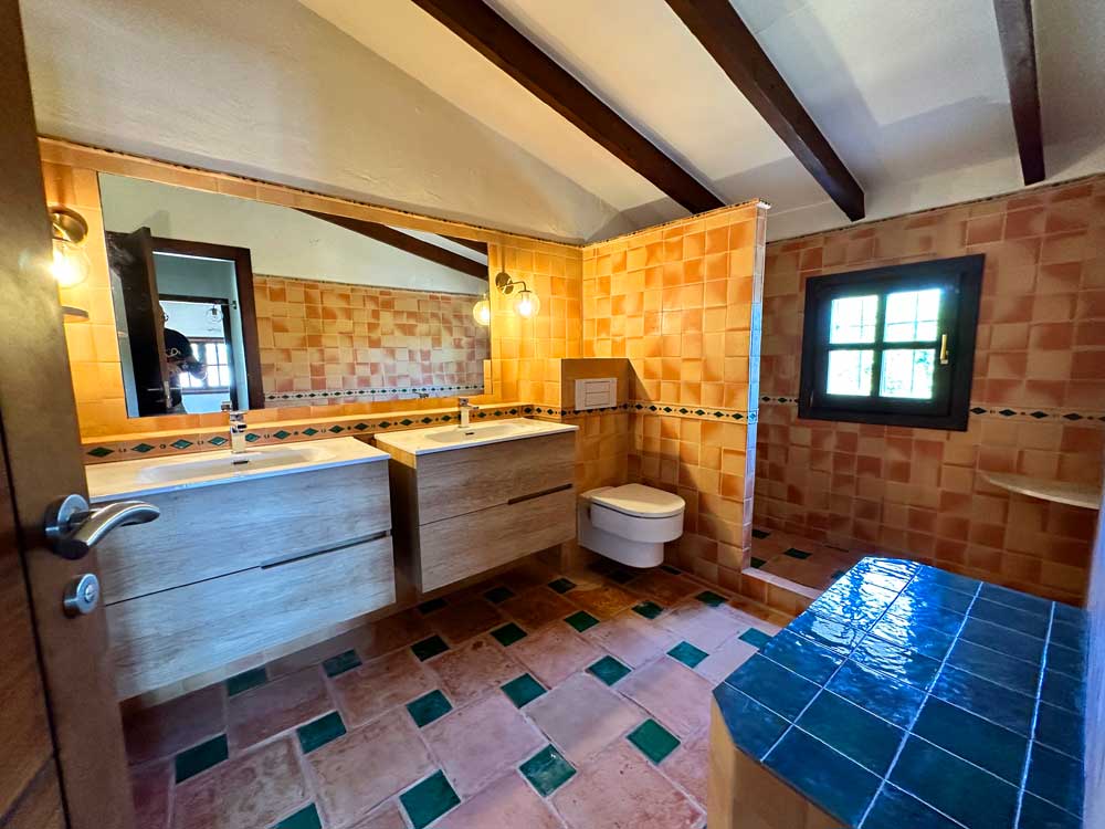 Bathroom upstairs luxury finca for sale senija