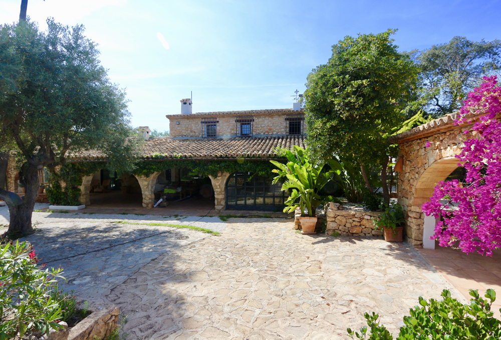 luxury-finca-senija-for-sale