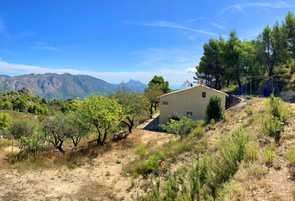 Newly built finca in picturesque landscape with magnificent views - Plot: 20.000m2 - Askingprice: 169.000€